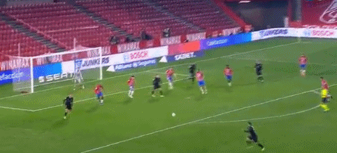 哈兰德赛后采访玩梗：保持谦逊；卡拉格、基恩做节目叫上我爸