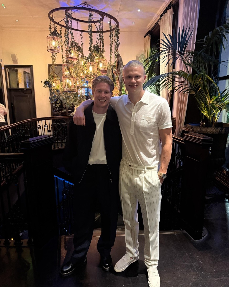 2025LPL全明星颁奖：Tarzan独获三奖，AL年度最佳俱乐部