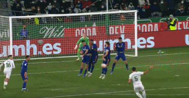 篮网遭遇惨败！克莱18分领衔全队，状元弗拉格27分5助稳独行侠取胜