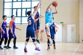 神经科学：解析“情绪峰谷”在连输连赢中的波动。（神经科学视角：揭示连胜连败中的情绪起伏机制）