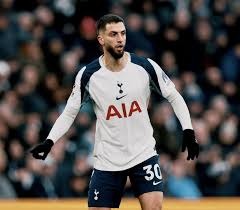 《滑球还是曲球？解析现代投手的球种设计理念》